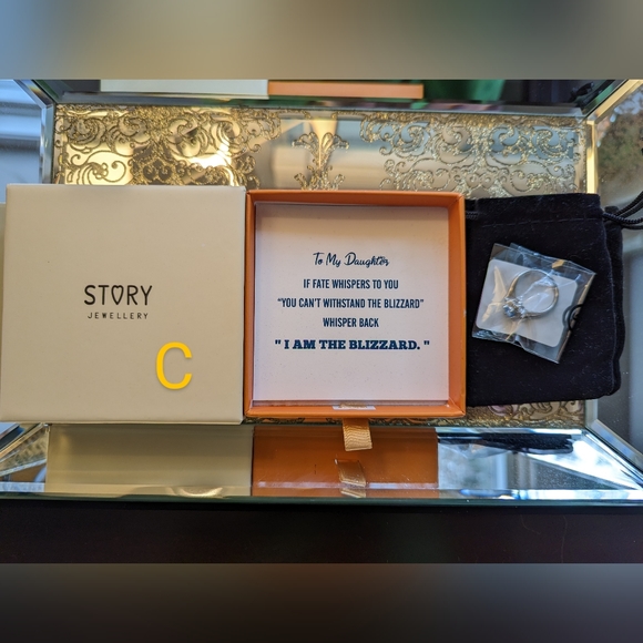 ❄️Bundle of Snowflake Jewelry❄️ - Picture 6 of 14